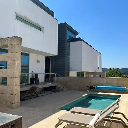 Moradia Lux Rr Com Piscina