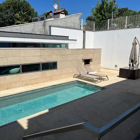 Moradia Lux Rr Com Piscina 度假居